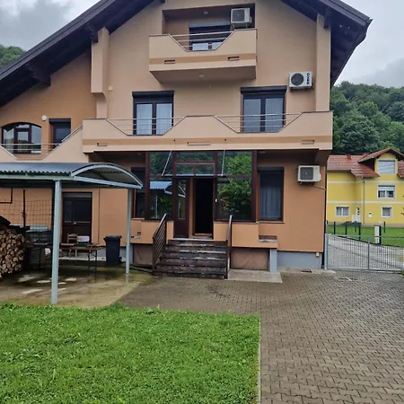 Homestay Plavno *